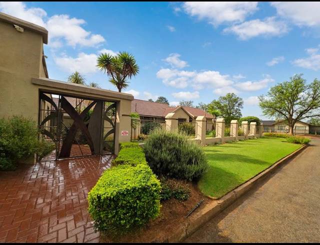 4 BEDROOM HOUSE FOR SALE IN ARCON PARK